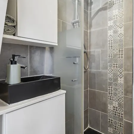 Apartment Flat Near Le Louvre *