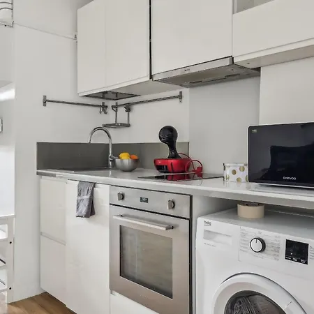 Apartment Flat Near Le Louvre